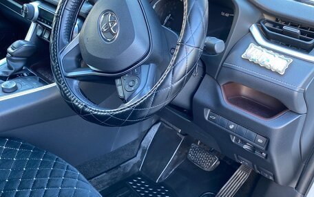 Toyota RAV4, 2019 год, 3 500 000 рублей, 10 фотография