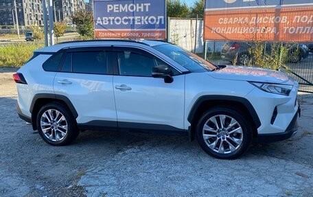 Toyota RAV4, 2019 год, 3 500 000 рублей, 11 фотография