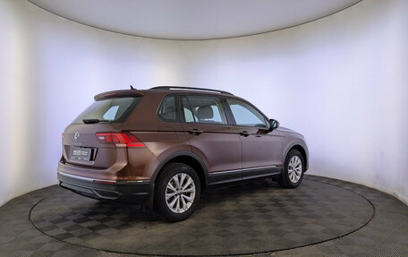 Volkswagen Tiguan II, 2021 год, 2 550 000 рублей, 5 фотография