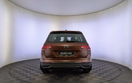 Volkswagen Tiguan II, 2021 год, 2 550 000 рублей, 6 фотография