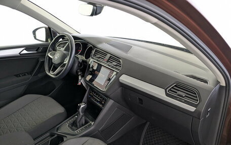 Volkswagen Tiguan II, 2021 год, 2 550 000 рублей, 11 фотография