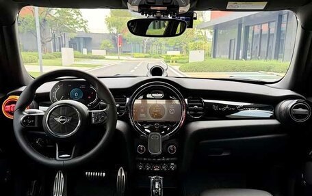 MINI Hatch, 2023 год, 1 900 008 рублей, 9 фотография
