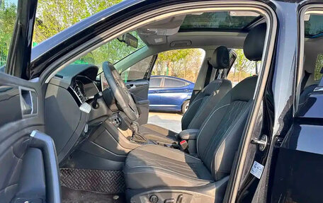 Volkswagen Tiguan II, 2023 год, 2 355 000 рублей, 7 фотография