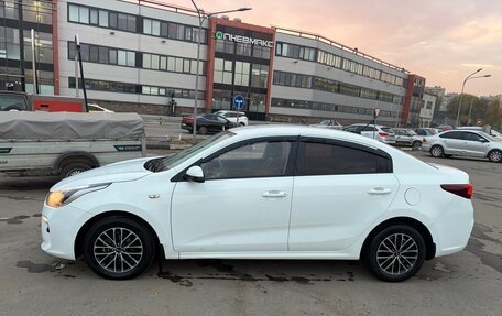 KIA Rio IV, 2018 год, 990 000 рублей, 8 фотография