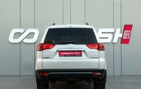 Mitsubishi Pajero Sport II рестайлинг, 2015 год, 2 340 000 рублей, 4 фотография