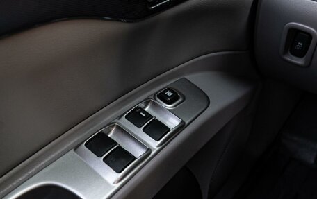 Mitsubishi Pajero Sport II рестайлинг, 2015 год, 2 340 000 рублей, 17 фотография