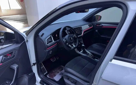 Volkswagen T-Roc I, 2022 год, 1 431 010 рублей, 7 фотография