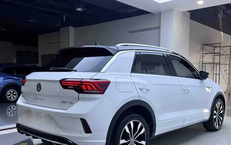 Volkswagen T-Roc I, 2022 год, 1 431 010 рублей, 6 фотография