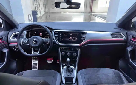 Volkswagen T-Roc I, 2022 год, 1 431 010 рублей, 15 фотография