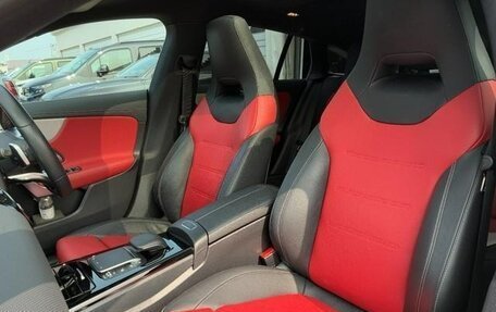 Mercedes-Benz CLA, 2022 год, 1 660 000 рублей, 13 фотография