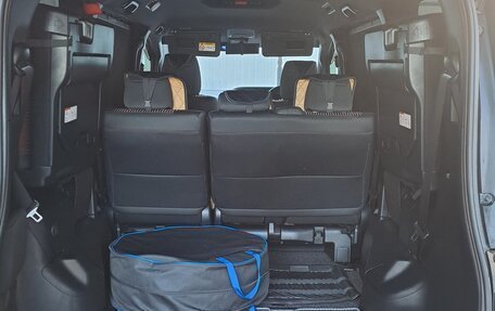 Toyota Voxy III, 2018 год, 2 620 000 рублей, 21 фотография
