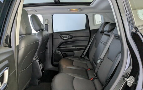 Jeep Compass II, 2021 год, 2 320 000 рублей, 10 фотография