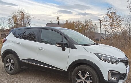 Renault Kaptur I рестайлинг, 2022 год, 1 600 000 рублей, 4 фотография