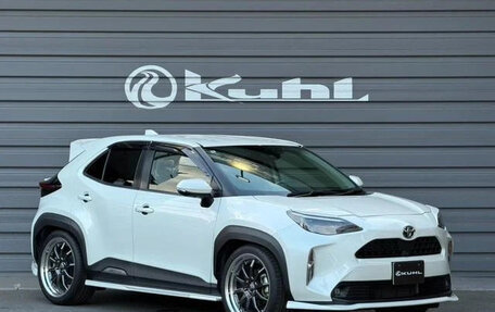 Toyota Yaris Cross, 2022 год, 1 655 000 рублей, 5 фотография