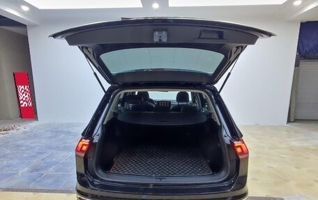 Volkswagen Tiguan II, 2023 год, 1 850 000 рублей, 5 фотография