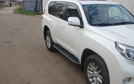 Toyota Land Cruiser Prado 150 рестайлинг, 2015 год, 4 050 000 рублей, 1 фотография