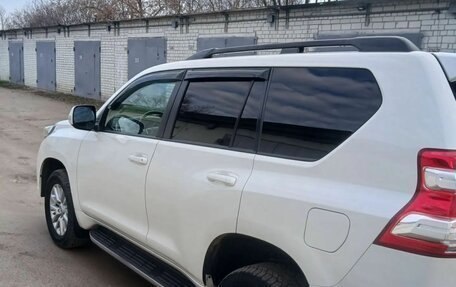 Toyota Land Cruiser Prado 150 рестайлинг, 2015 год, 4 050 000 рублей, 2 фотография