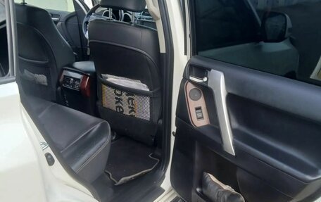 Toyota Land Cruiser Prado 150 рестайлинг, 2015 год, 4 050 000 рублей, 12 фотография