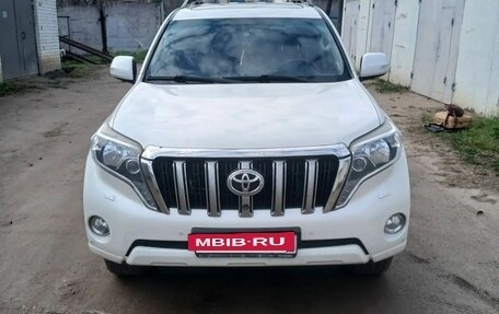 Toyota Land Cruiser Prado 150 рестайлинг, 2015 год, 4 050 000 рублей, 4 фотография