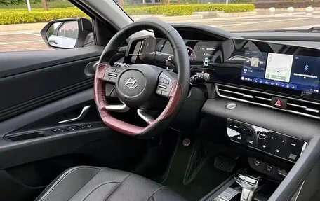 Hyundai Elantra, 2023 год, 1 176 000 рублей, 13 фотография