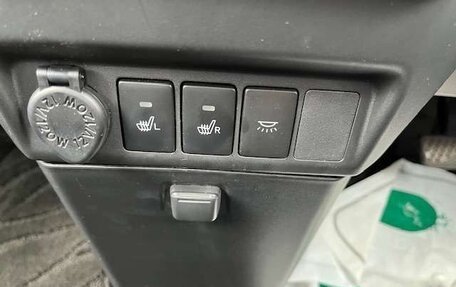 Toyota Roomy I, 2022 год, 880 000 рублей, 14 фотография
