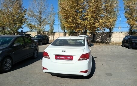 Hyundai Solaris II рестайлинг, 2014 год, 400 000 рублей, 1 фотография