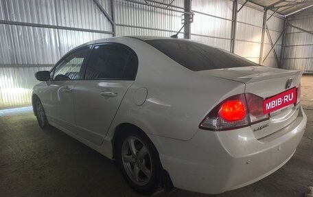 Honda Civic VIII, 2009 год, 750 000 рублей, 4 фотография