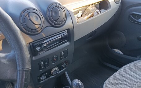 Renault Logan I, 2010 год, 549 000 рублей, 5 фотография