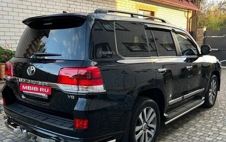 Toyota Land Cruiser 200, 2018 год, 9 900 000 рублей, 8 фотография