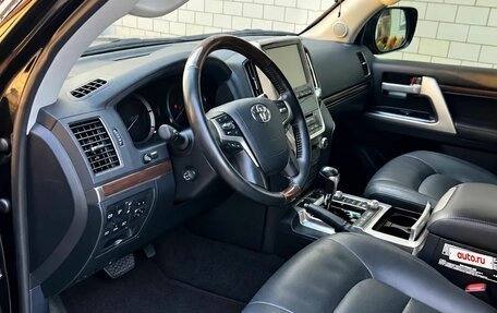 Toyota Land Cruiser 200, 2018 год, 9 900 000 рублей, 18 фотография