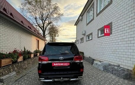 Toyota Land Cruiser 200, 2018 год, 9 900 000 рублей, 15 фотография