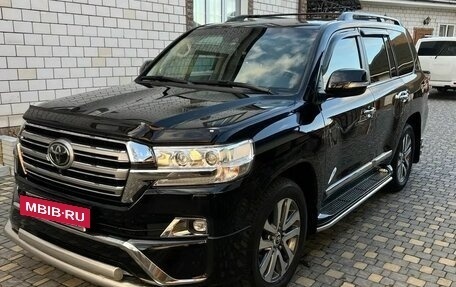 Toyota Land Cruiser 200, 2018 год, 9 900 000 рублей, 19 фотография