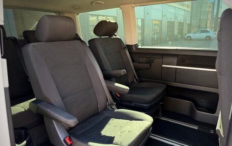 Volkswagen Multivan T6 рестайлинг, 2020 год, 6 000 000 рублей, 8 фотография