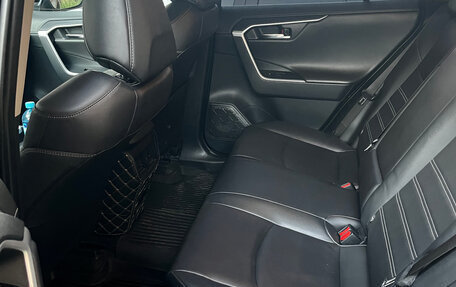 Toyota RAV4, 2021 год, 3 600 000 рублей, 8 фотография