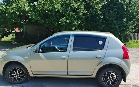 Renault Sandero I, 2011 год, 515 000 рублей, 2 фотография