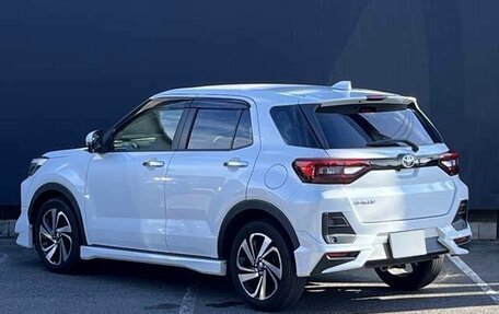Toyota Raize I, 2022 год, 998 000 рублей, 6 фотография