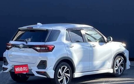 Toyota Raize I, 2022 год, 998 000 рублей, 3 фотография