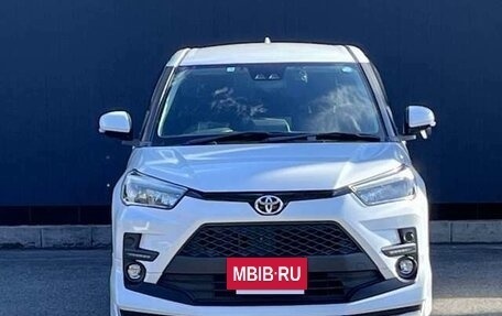 Toyota Raize I, 2022 год, 998 000 рублей, 2 фотография