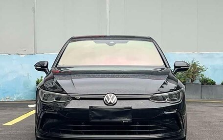 Volkswagen Golf VIII, 2023 год, 1 800 000 рублей, 2 фотография
