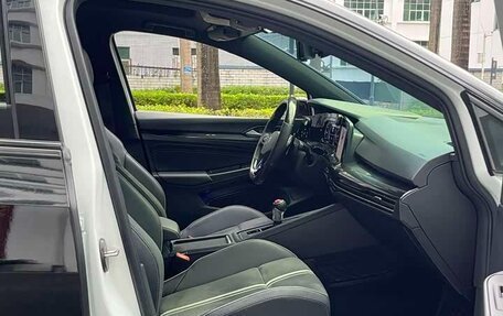 Volkswagen Golf VIII, 2023 год, 1 800 000 рублей, 14 фотография