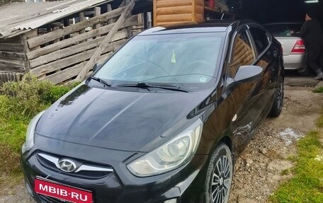 Hyundai Solaris II рестайлинг, 2012 год, 650 000 рублей, 1 фотография
