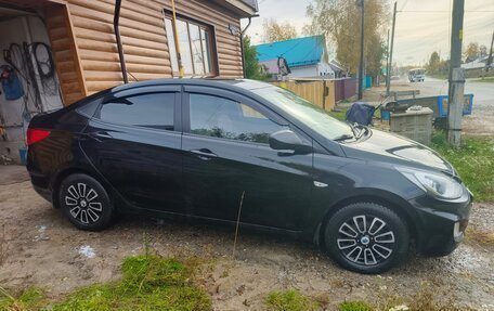 Hyundai Solaris II рестайлинг, 2012 год, 650 000 рублей, 3 фотография