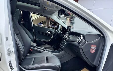 Mercedes-Benz GLA, 2017 год, 1 550 000 рублей, 11 фотография