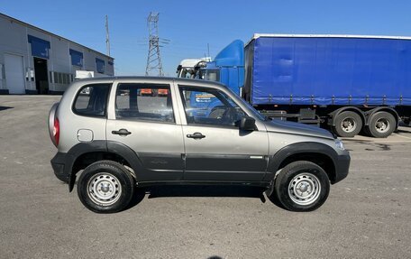 Chevrolet Niva I рестайлинг, 2015 год, 389 000 рублей, 4 фотография