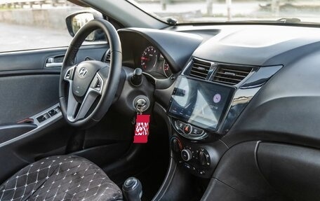 Hyundai Solaris II рестайлинг, 2012 год, 888 000 рублей, 16 фотография