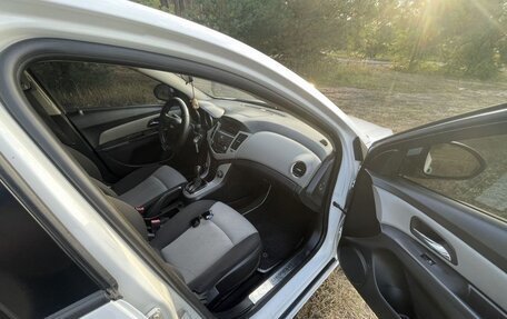 Chevrolet Cruze II, 2012 год, 590 000 рублей, 9 фотография