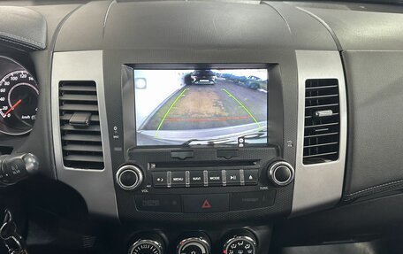 Mitsubishi Outlander III рестайлинг 3, 2012 год, 1 300 000 рублей, 13 фотография