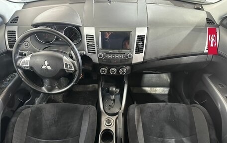 Mitsubishi Outlander III рестайлинг 3, 2012 год, 1 300 000 рублей, 11 фотография