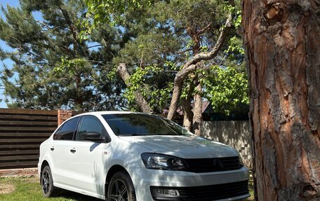 Volkswagen Polo VI (EU Market), 2015 год, 870 000 рублей, 2 фотография