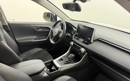Toyota RAV4, 2022 год, 3 750 000 рублей, 12 фотография